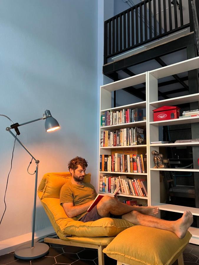 El Biografo Hostel Банкок Екстериор снимка