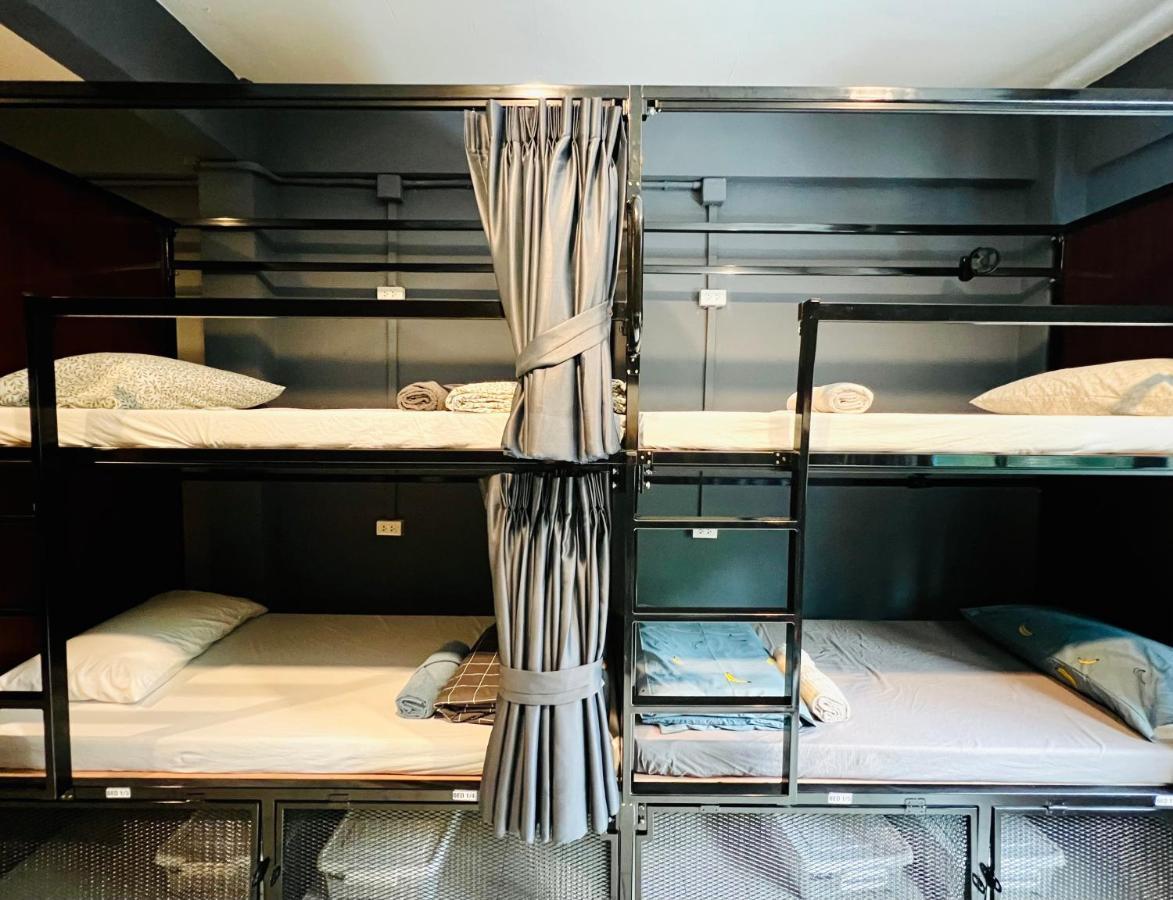 El Biografo Hostel Банкок Екстериор снимка