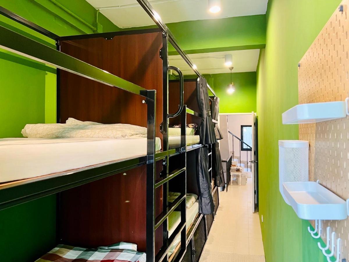 El Biografo Hostel Банкок Екстериор снимка