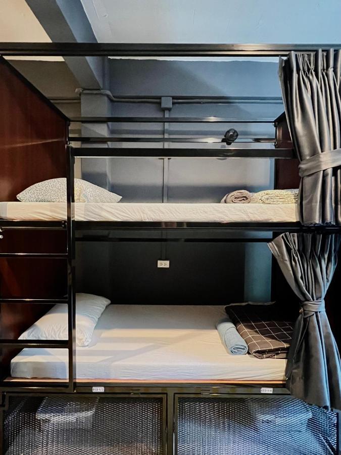 El Biografo Hostel Банкок Екстериор снимка