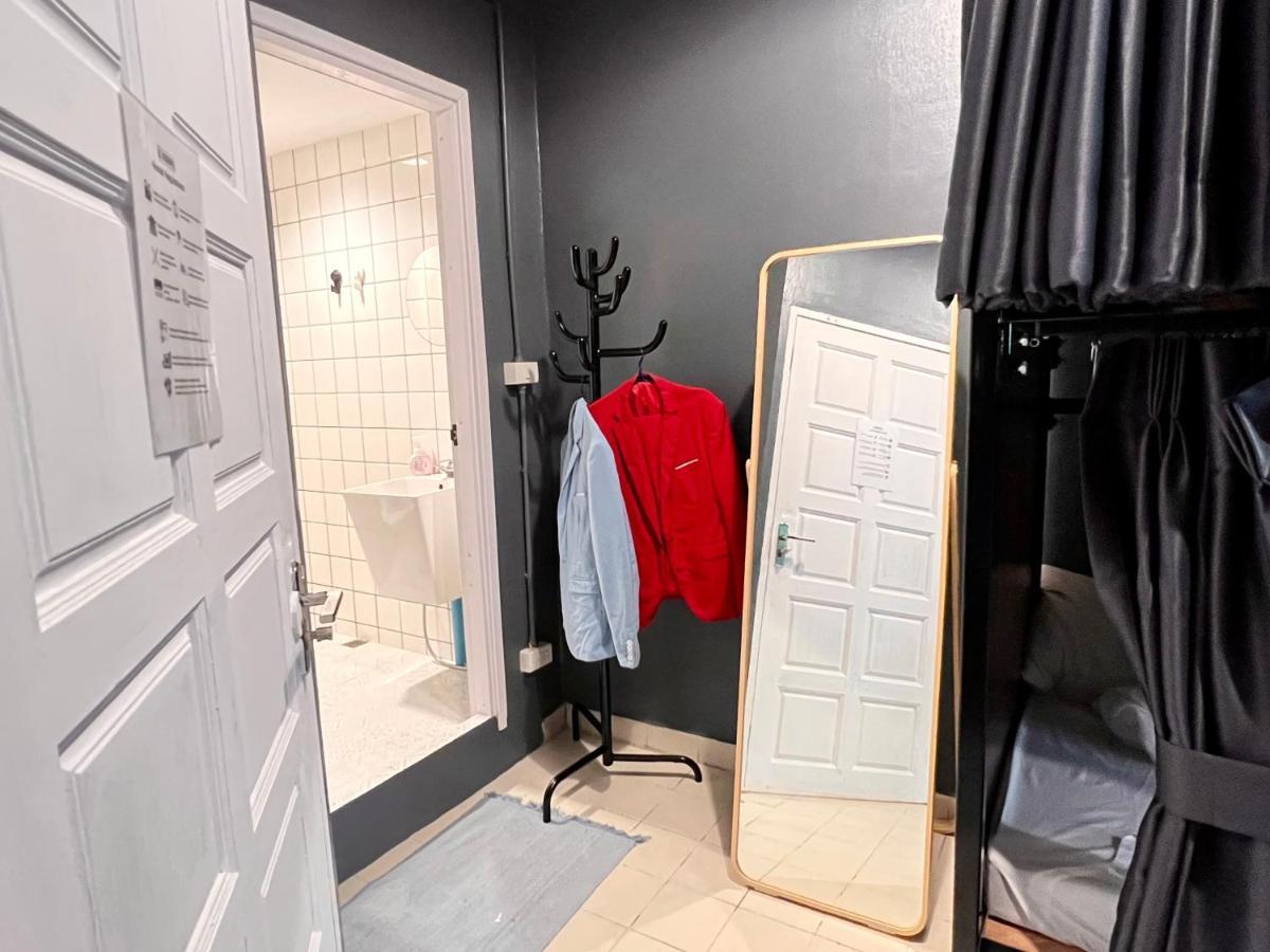 El Biografo Hostel Банкок Екстериор снимка