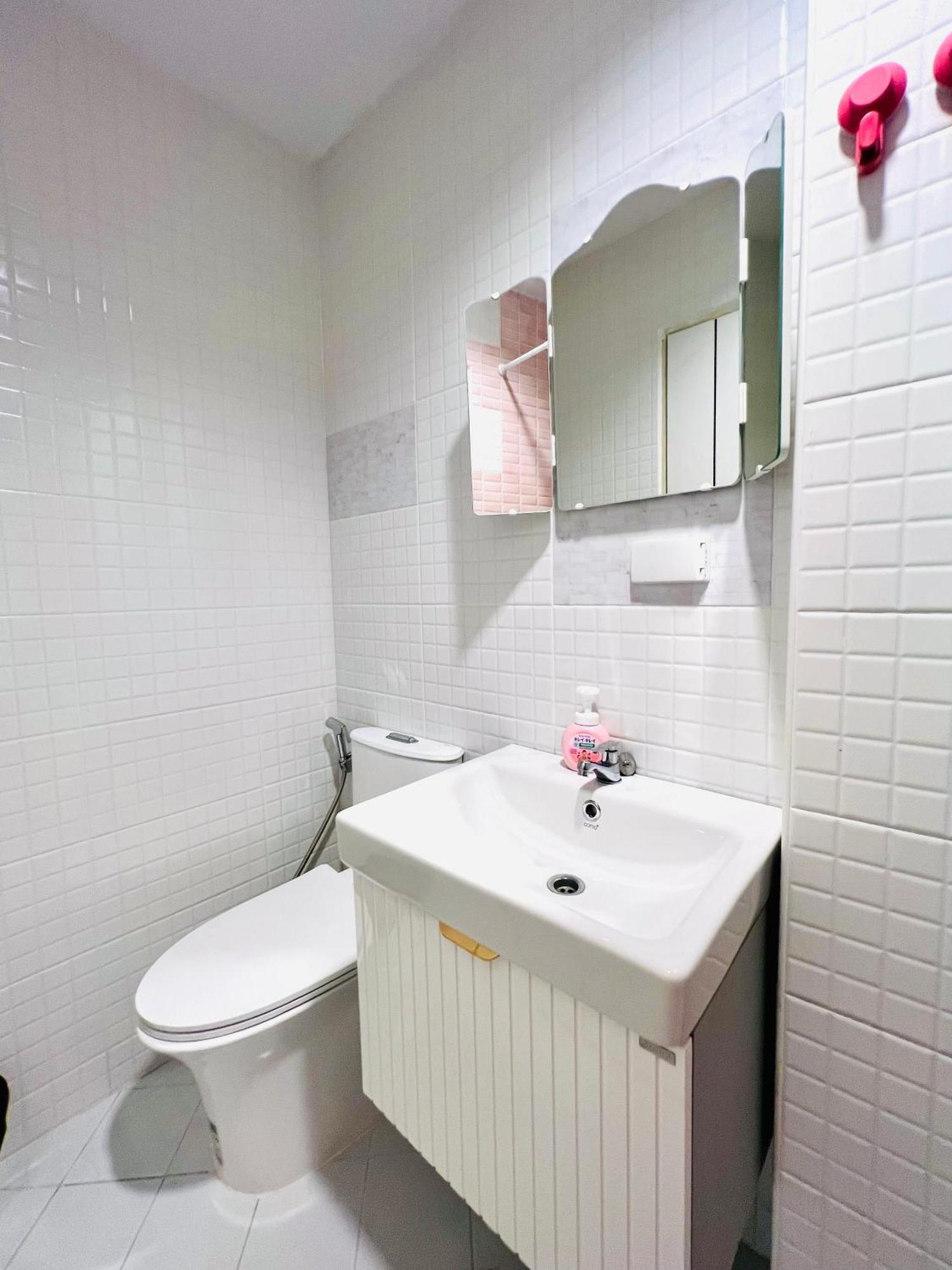 El Biografo Hostel Банкок Екстериор снимка